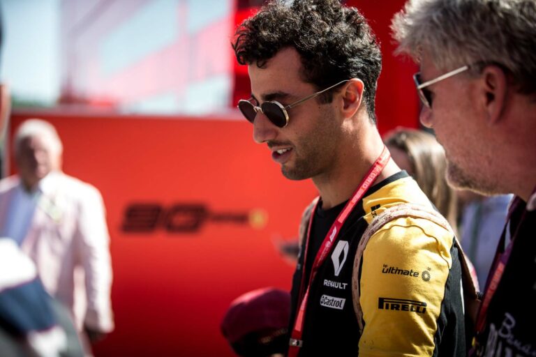 Ricciardo nem elég gyors a Ferrarinak?