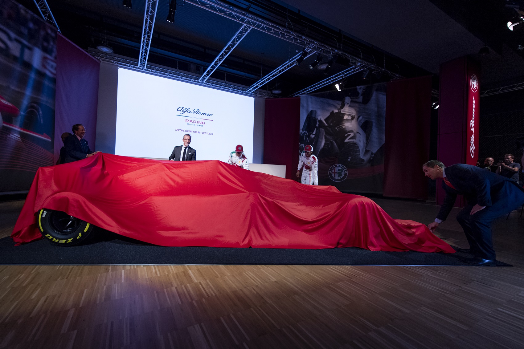 Megújult külsővel lép pályára az Alfa Romeo Racing Monzában