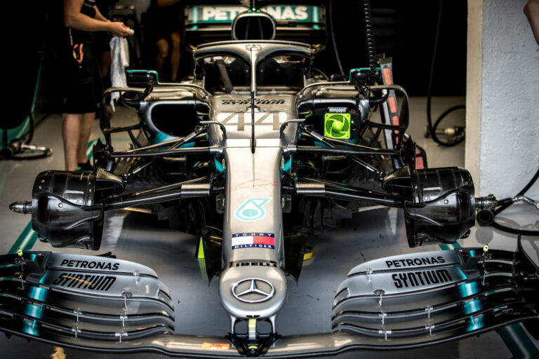 Mercedes, racingline