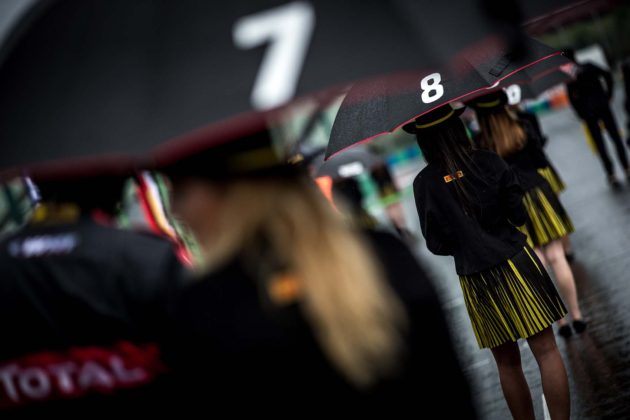 Blancpain GT gridgirl, eső, rain