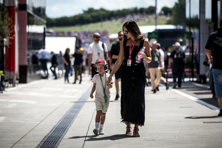 Robin Räikkönen kérte édesanyját, hogy jöjjenek el a Magyar Nagydíjra