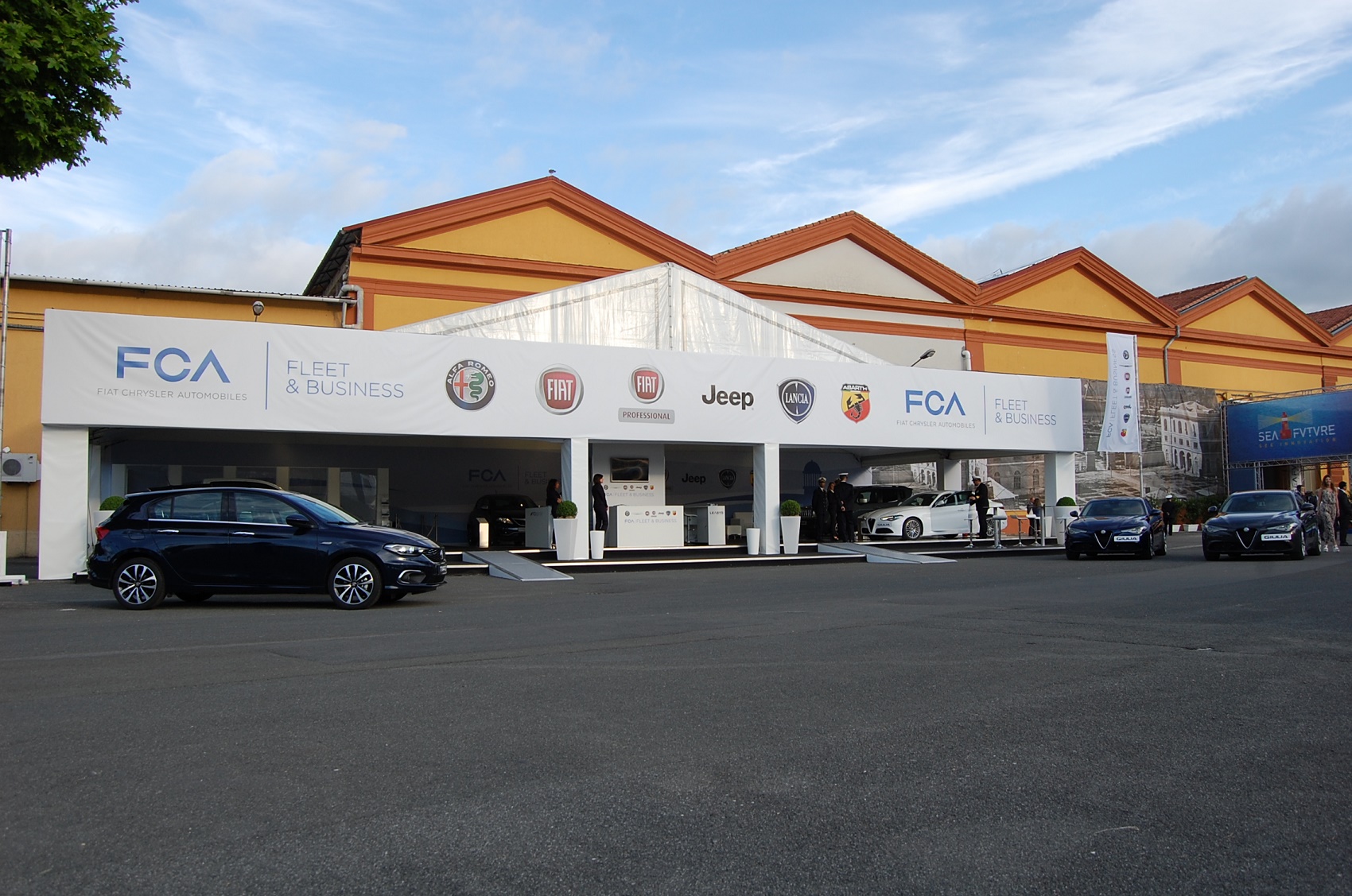 Az olasz-amerikai Fiat-Chrysler fúzióról kezdett tárgyalásokat a francia PSG-csoporttal