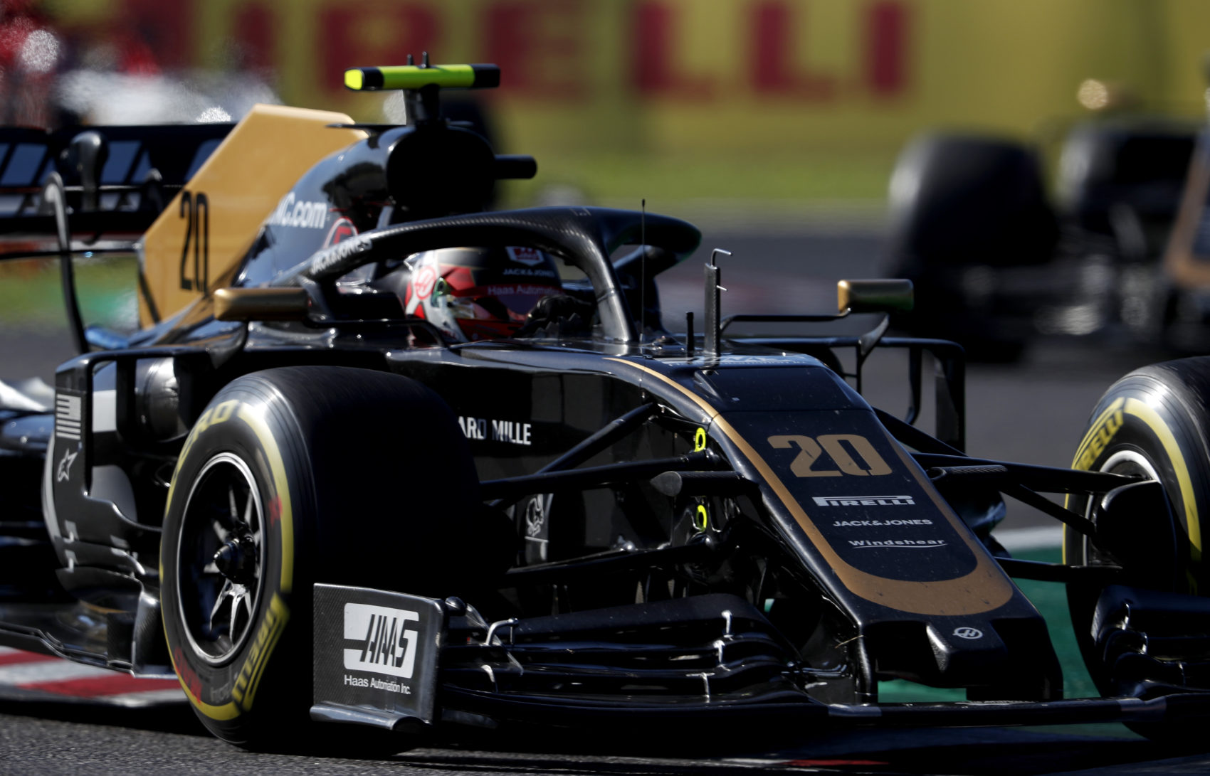 NASCAR autót hajt majd Grosjean és Magnussen