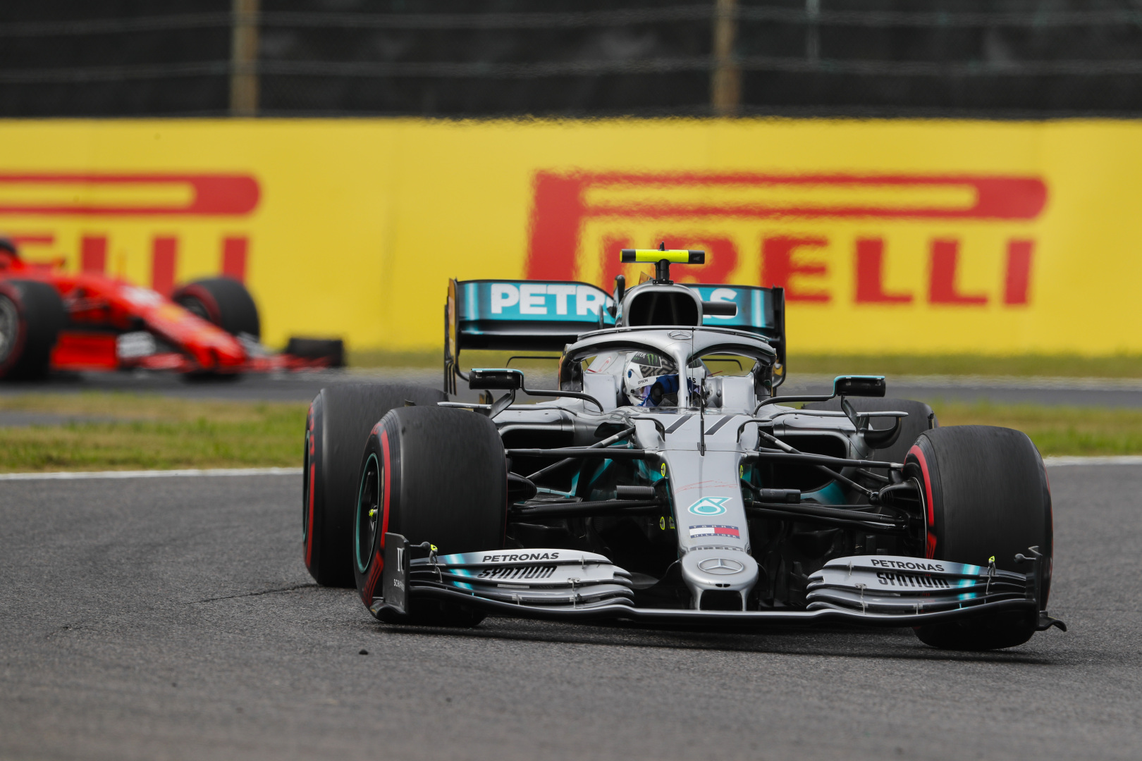 Hamilton korábbi kasztnijával nyert Bottas Suzukában