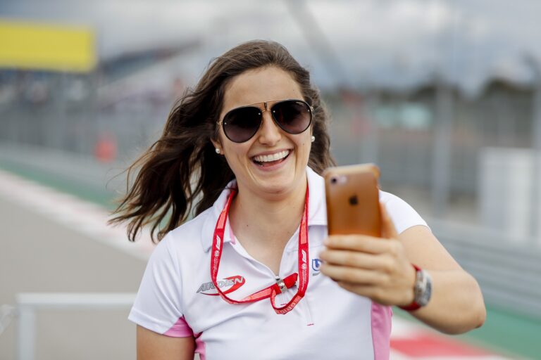 Tatiana Calderon a Porsche Szuperkupában debütál a hétvégén