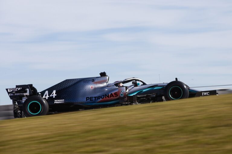 Lewis Hamilton, Pirelli