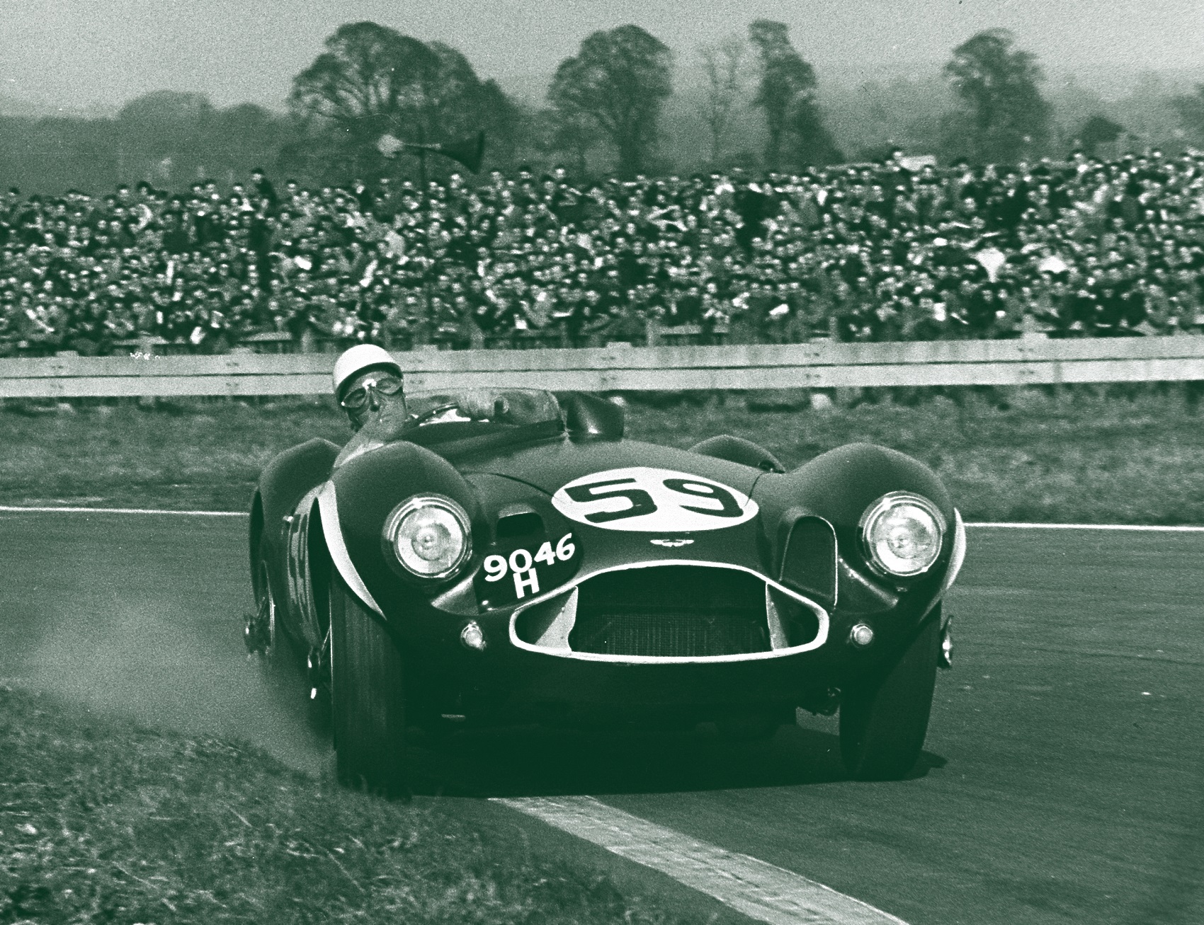 Az Aston Martin februárban mutatja be a 2021-es festését