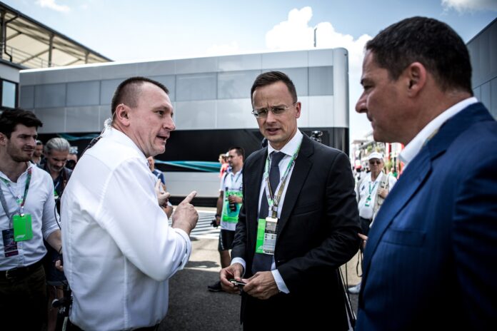 szujó zoltán, gyulay zsolt, szijjártó péter, racingline.hu