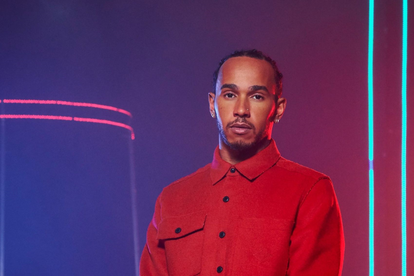 Hamilton népszerűsíti az Egyesült Királyságban a Vodafone 5G hálózatát