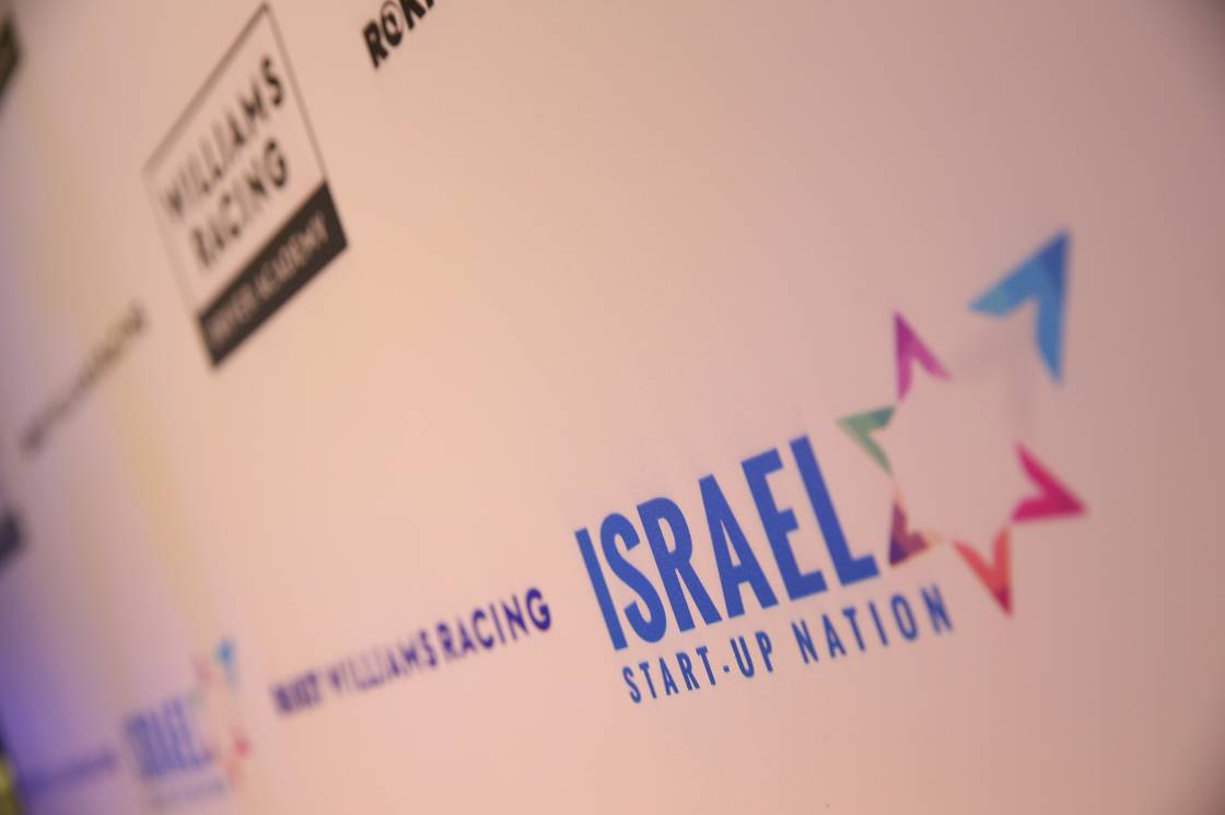 Nissany jóvoltából kerékpárcsapattal is rendelkező szponzora lett a Williamsnek