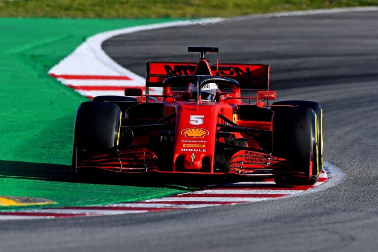 Sesbastian Vettel, Ferrari, racingline