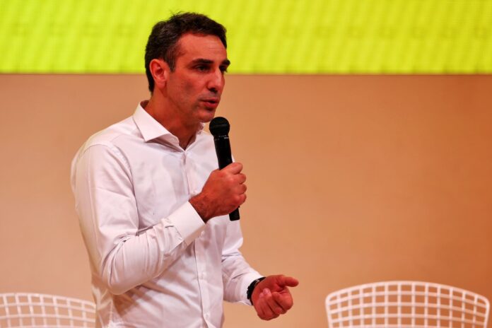 Cyril Abiteboul, Renault,, racingline