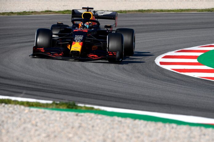Red Bull Racing Alexander Albon (1)