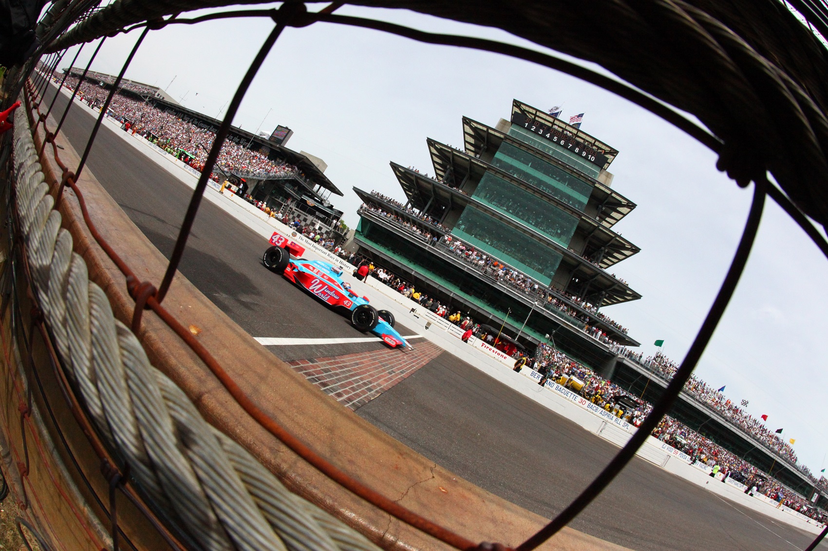 Indianapolis felvette a kapcsolatot Chase Carey-vel