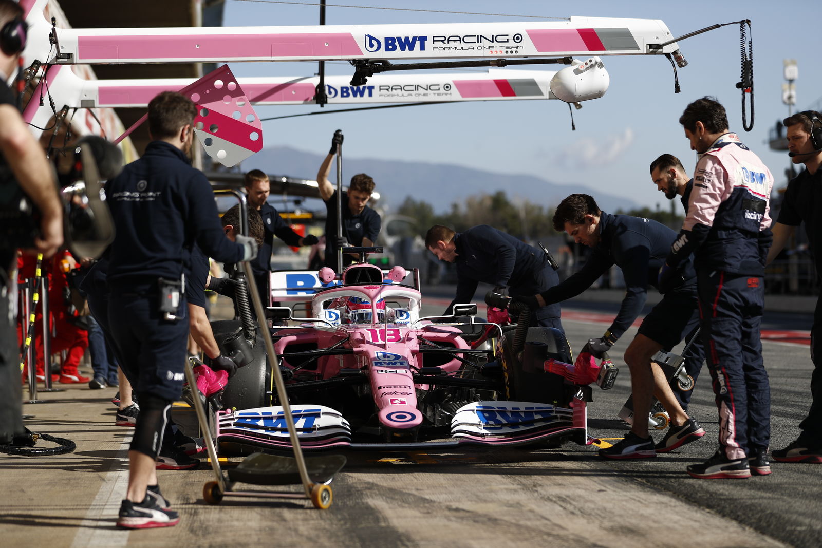 Pénzügyileg jól járnak a Forma-1-es csapatok a koronavírussal