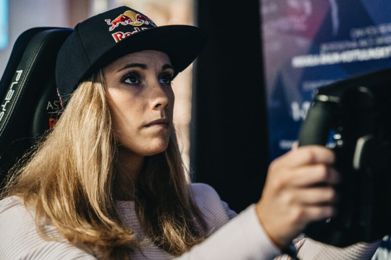 Mikaela Åhlin-Kottulinsky a TCR Skandinávia bajnoki címére pályázik