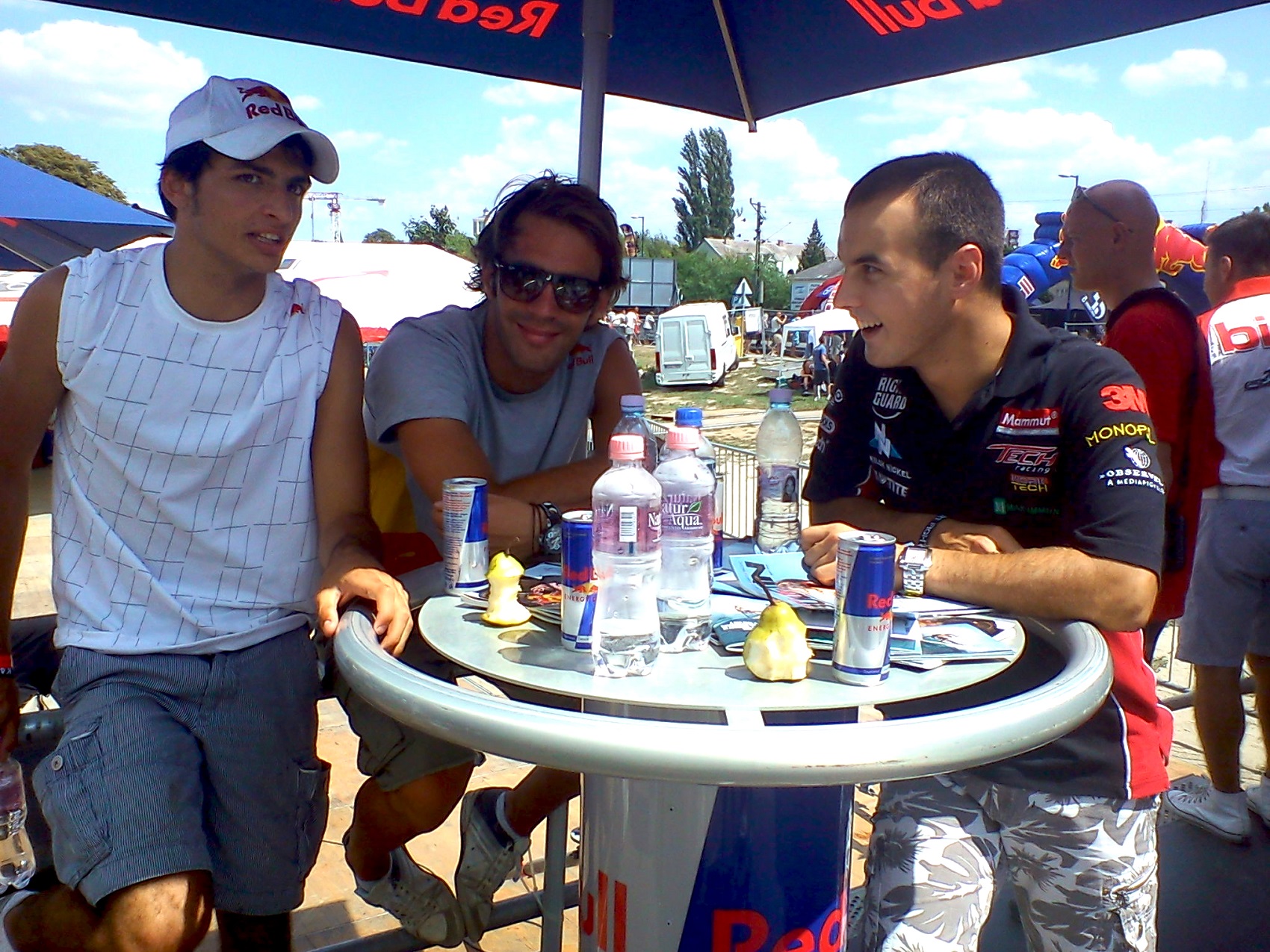 Puzzle: Sainz, Vergne és Kiss Pál Tomi a Balatonnál