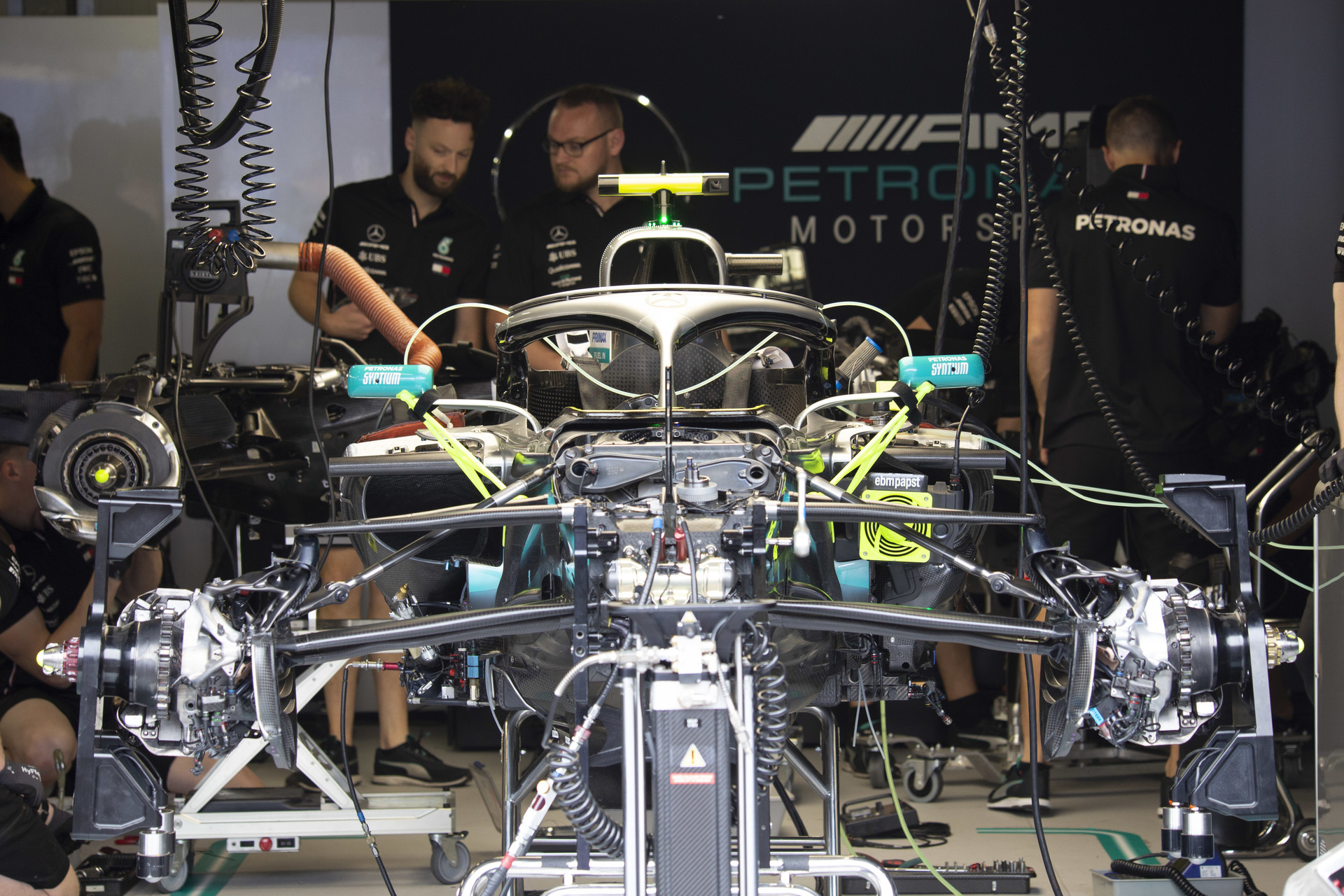 Napi puzzle: Mercedes, részleteiben