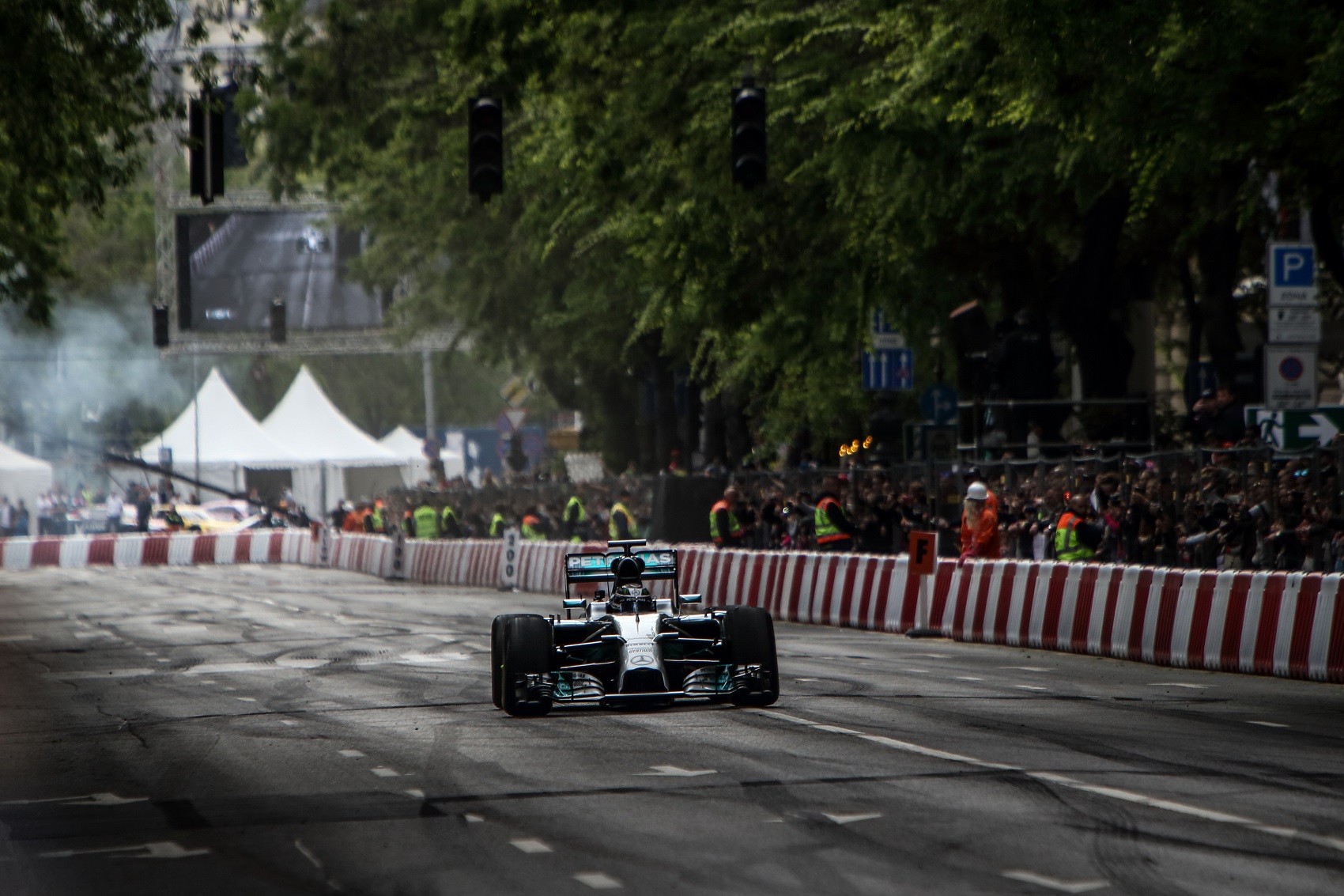 Napi puzzle: Így hasít Bottas Budapesten, a belvárosban