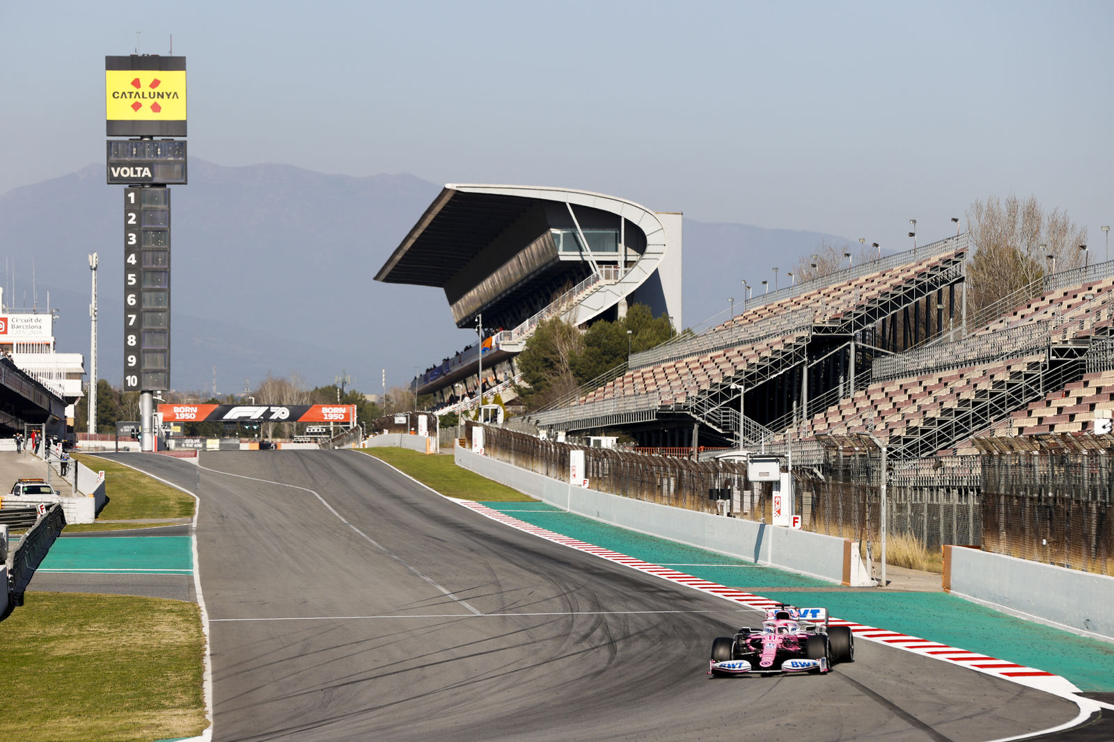 Brawn: Inkább zártkapus versenyek legyenek, mint semmilyenek