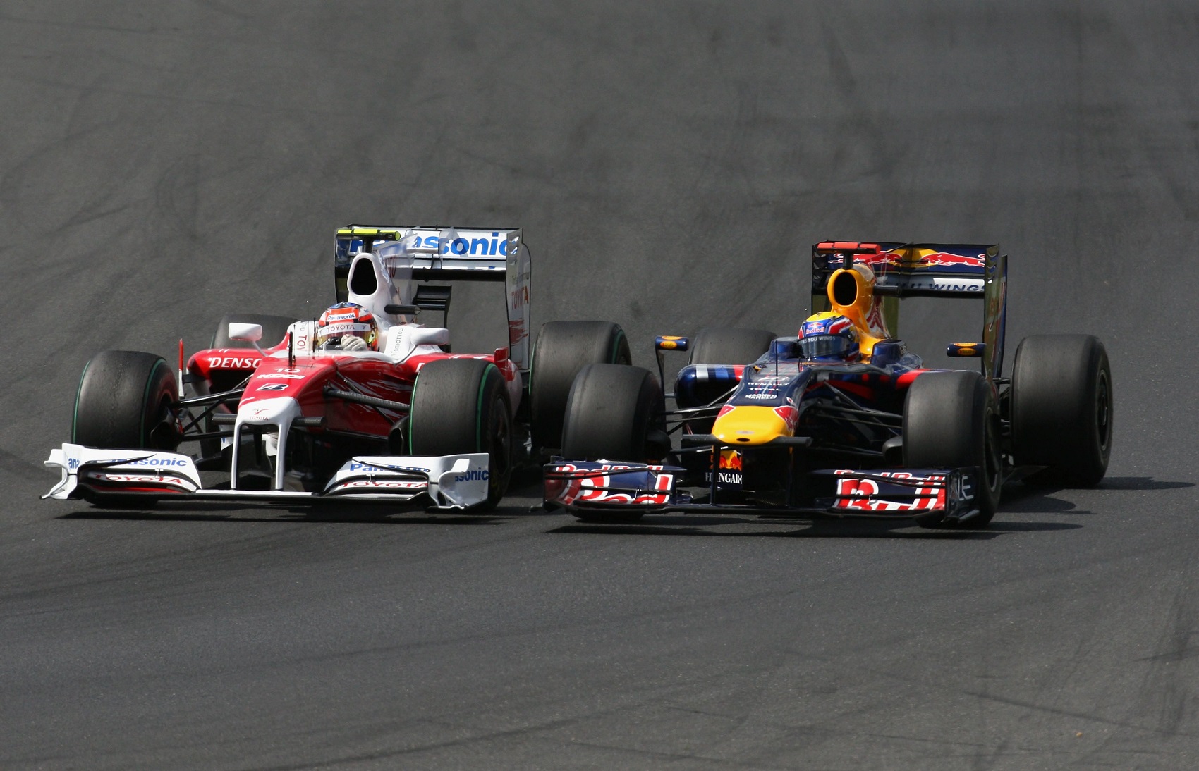 A Toyota Gazoo Racing F1-es Toyotát ajánlott fel jótékonysági célra!