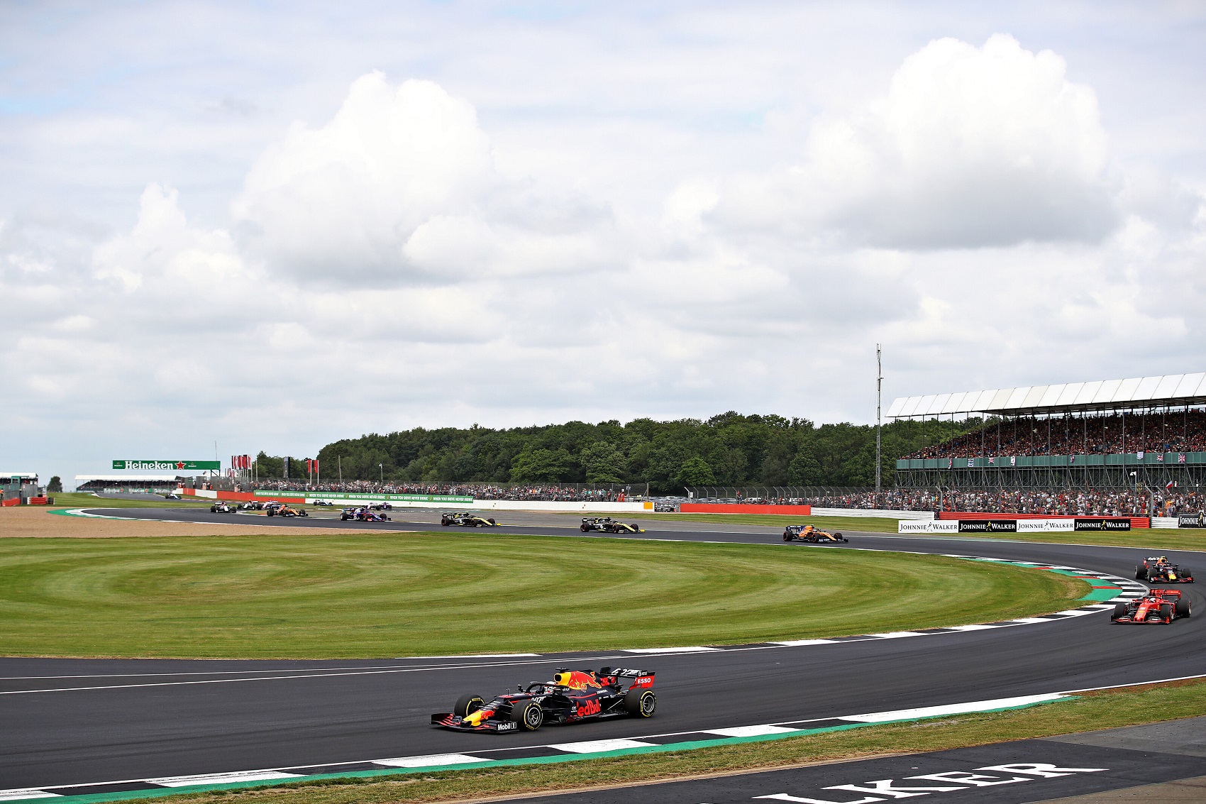 Legyen Silverstone az otthonod! Luxuslakások épülnek a pálya mellé