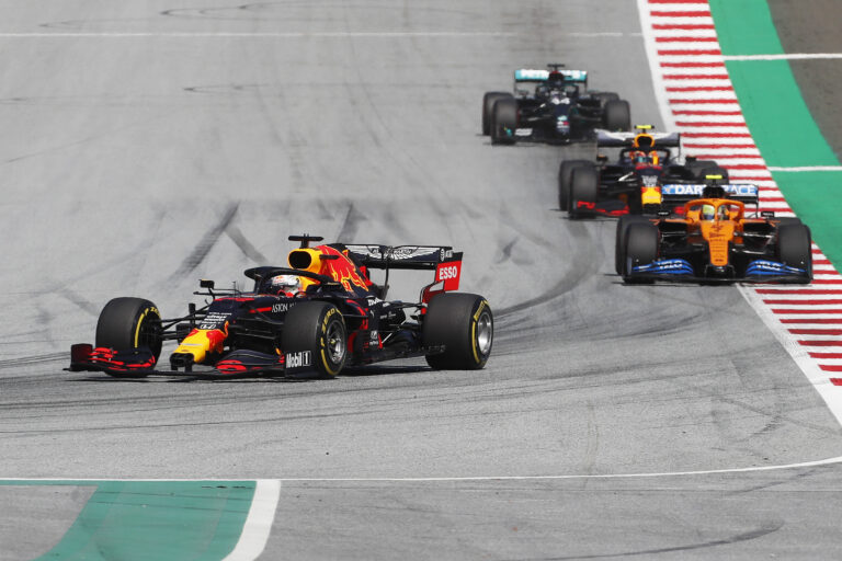 A Red Bullt zavarja a Mercedes dominanciája