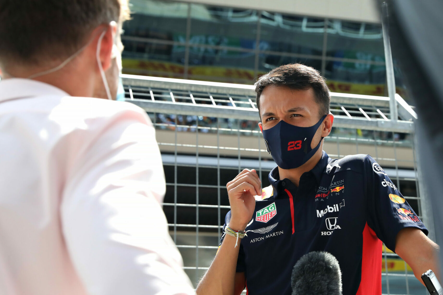 Bemutatta első DTM-es sisakját Alexander Albon