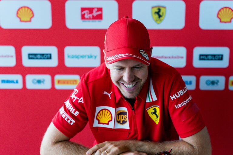 Vettel elárulta, hogy mit keresett a Racing Point főnök autójában