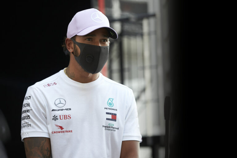 Hivatalos: Lewis Hamilton visszatérhet a Mercedeshez!