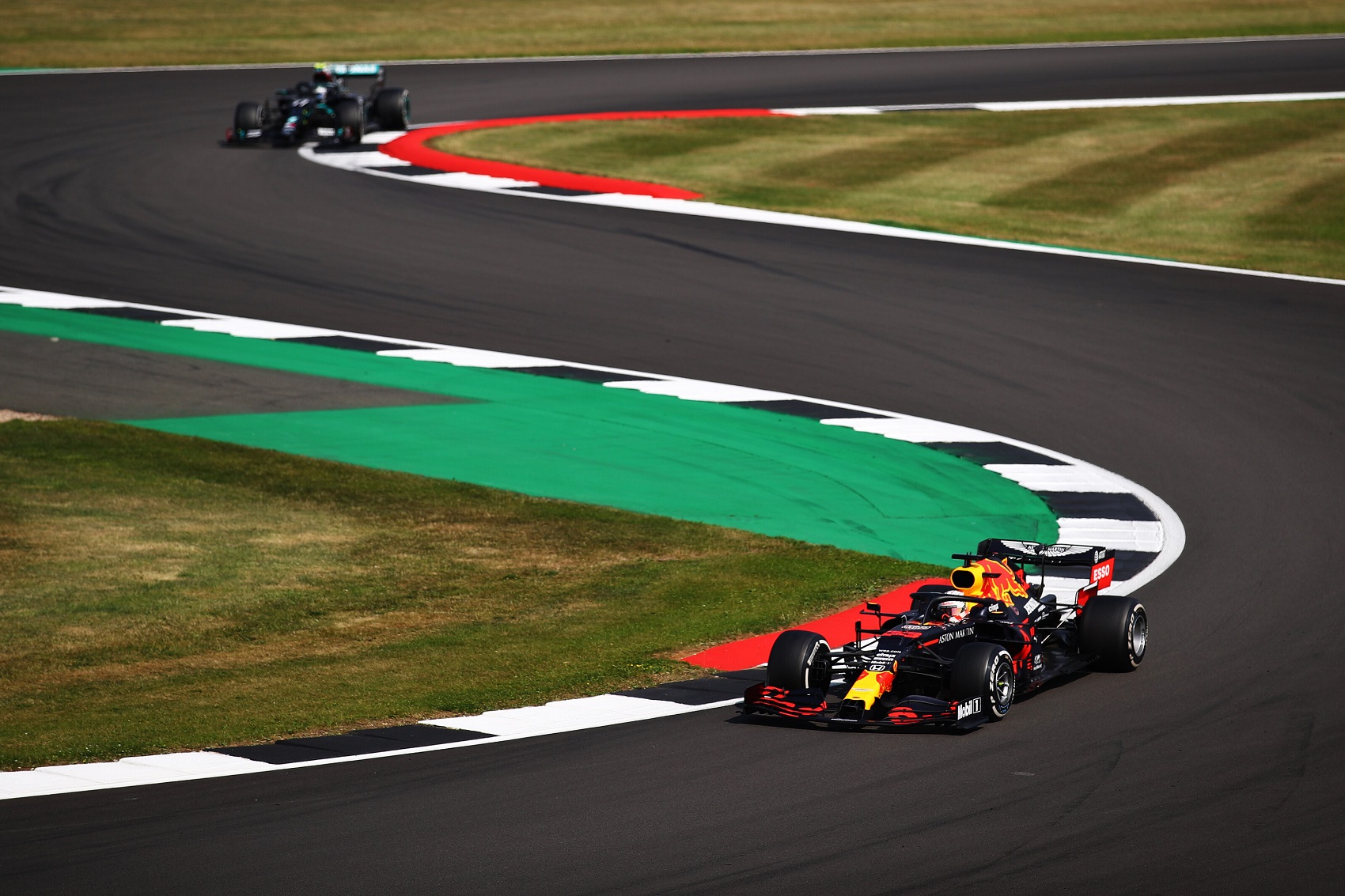 A Red Bull jövőre végig versenyben lenne a Mercedesszel