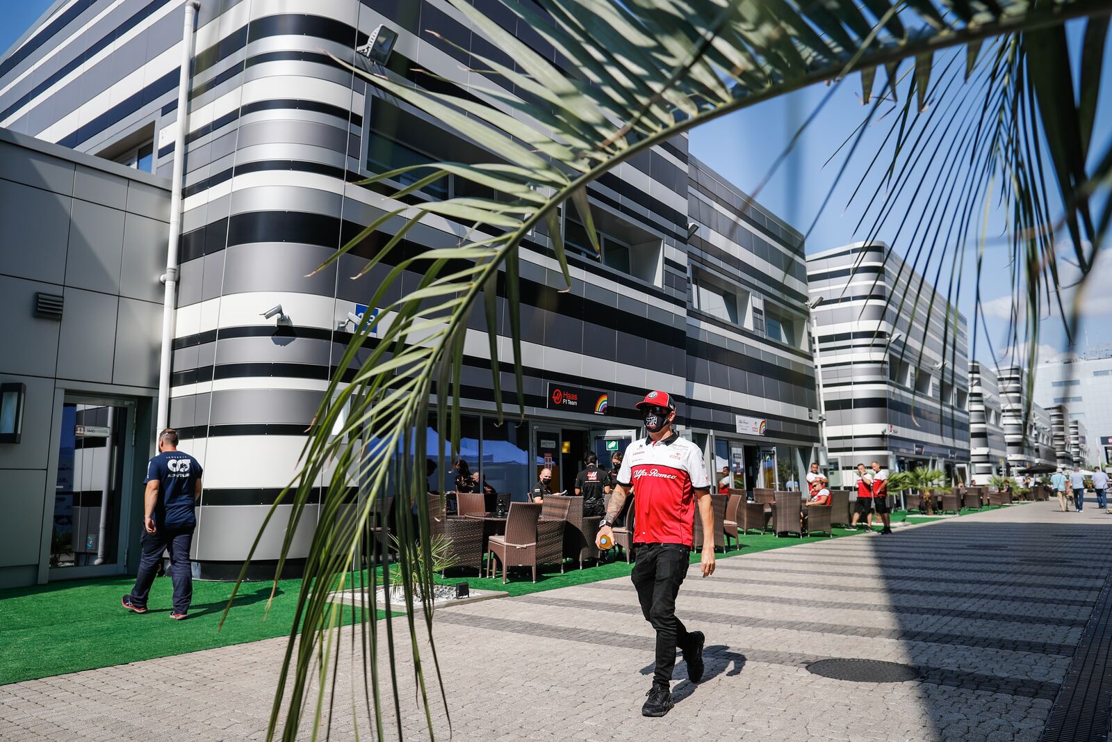 Räikkönen szerint manapság túl sértődékenyek az emberek