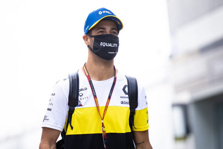 Ricciardo: A hallgatás rosszabb a kritikánál a rasszizmus elleni kampányban