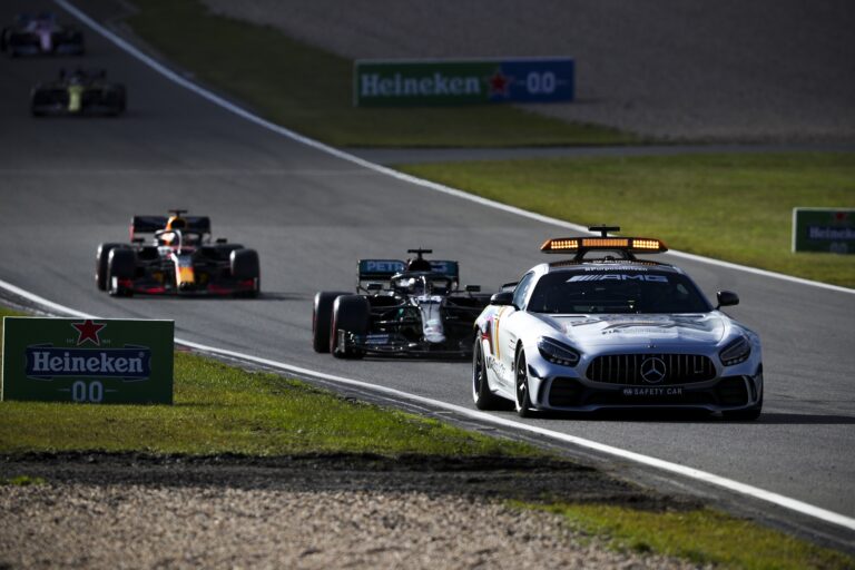 Lewis Hamilton, Max Verstappen, Safety Car, Mercedes, Red Bull, racingline