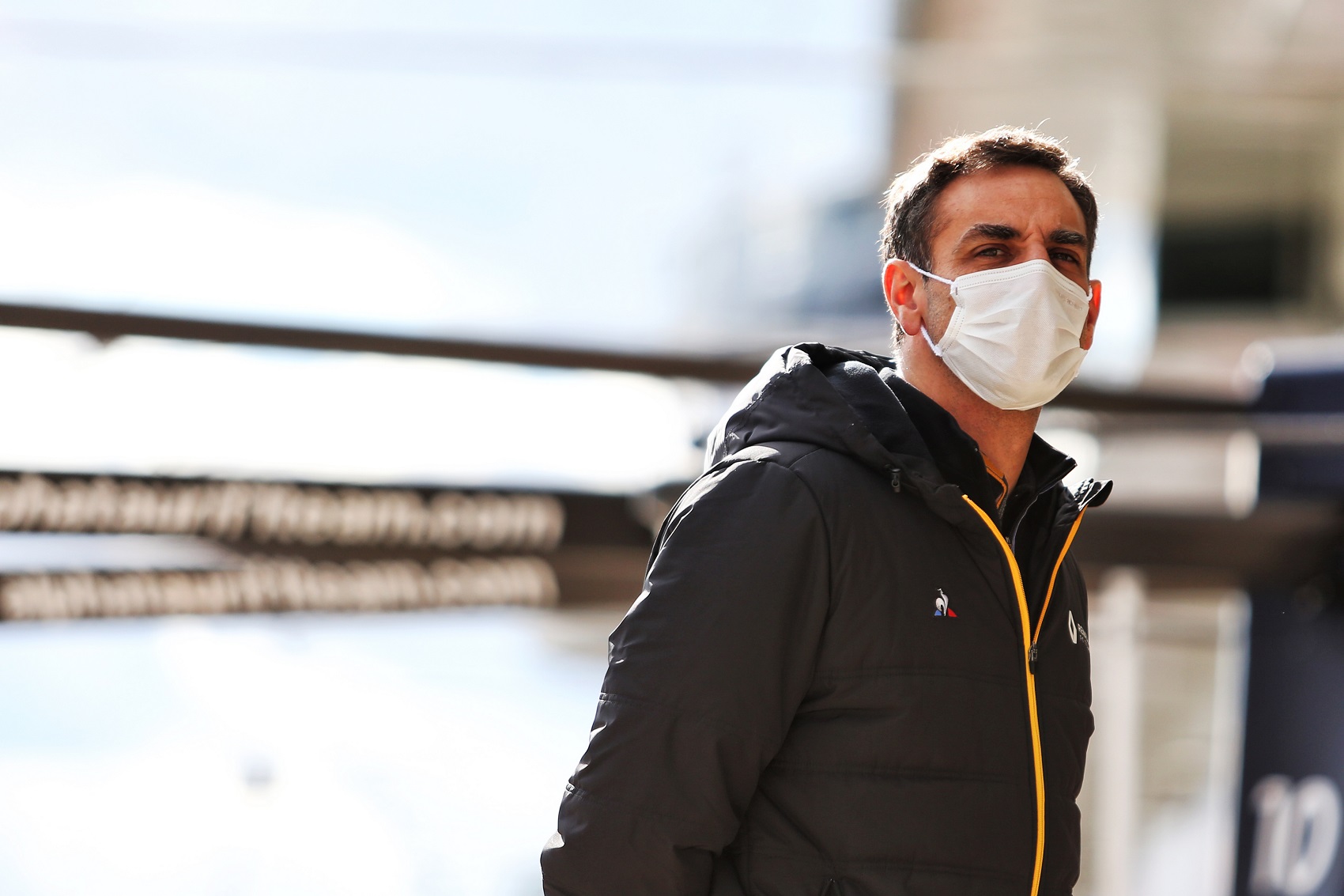 Verstappen és Horner Abiteboul seggére tetováltatnának egy vörös bikát