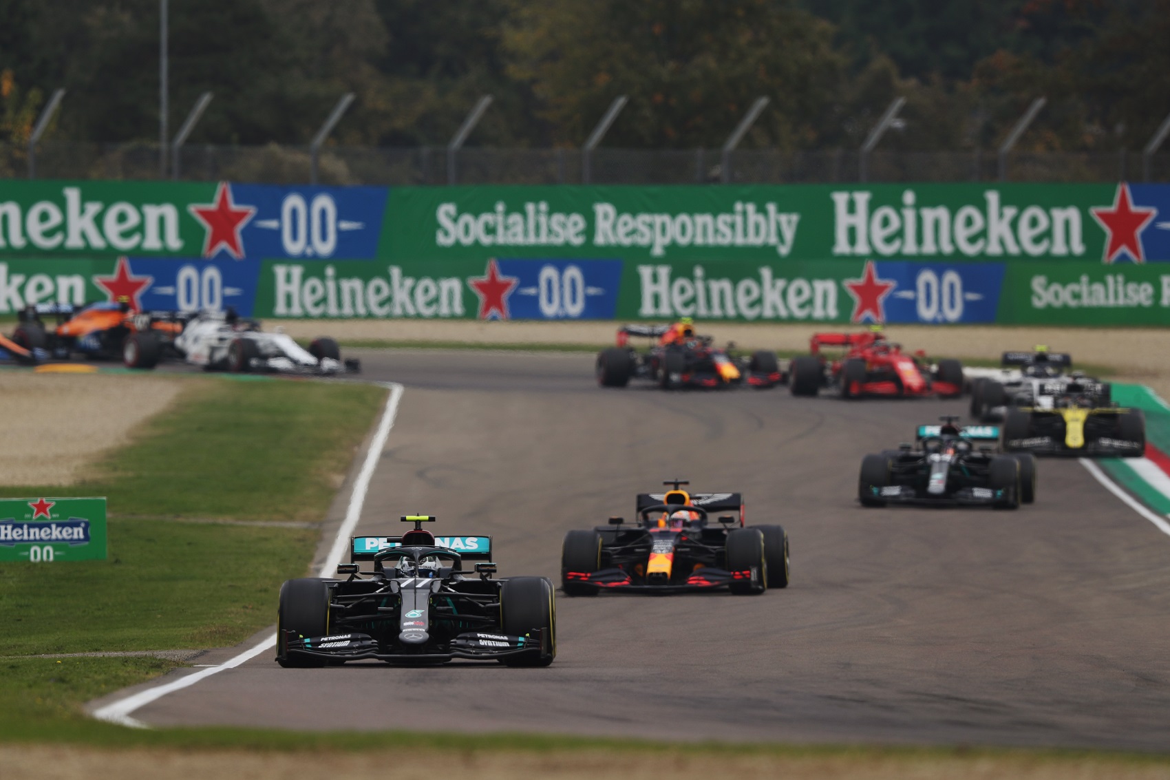 Mercedes: Verstappen többet hoz ki az autóból, mint amire az képes