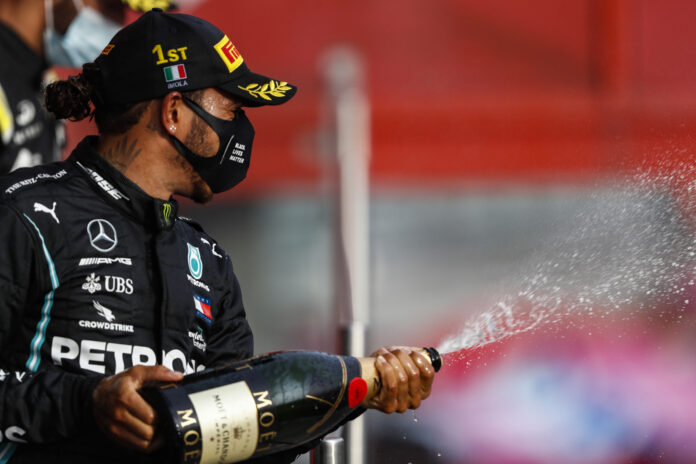 Lewis Hamilton, Mercedes, racingline.hu
