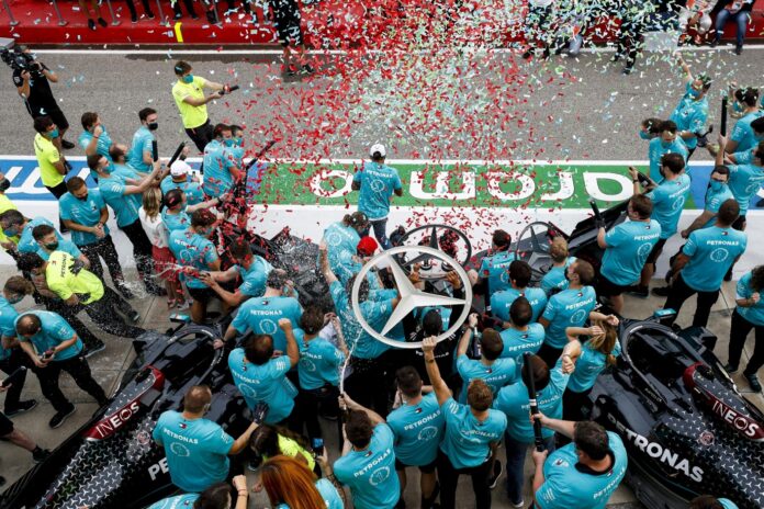 Mercedes AMG Petronas