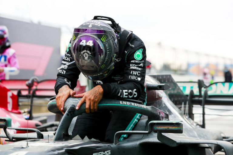 Lewis Hamilton, Mercedes, racingline