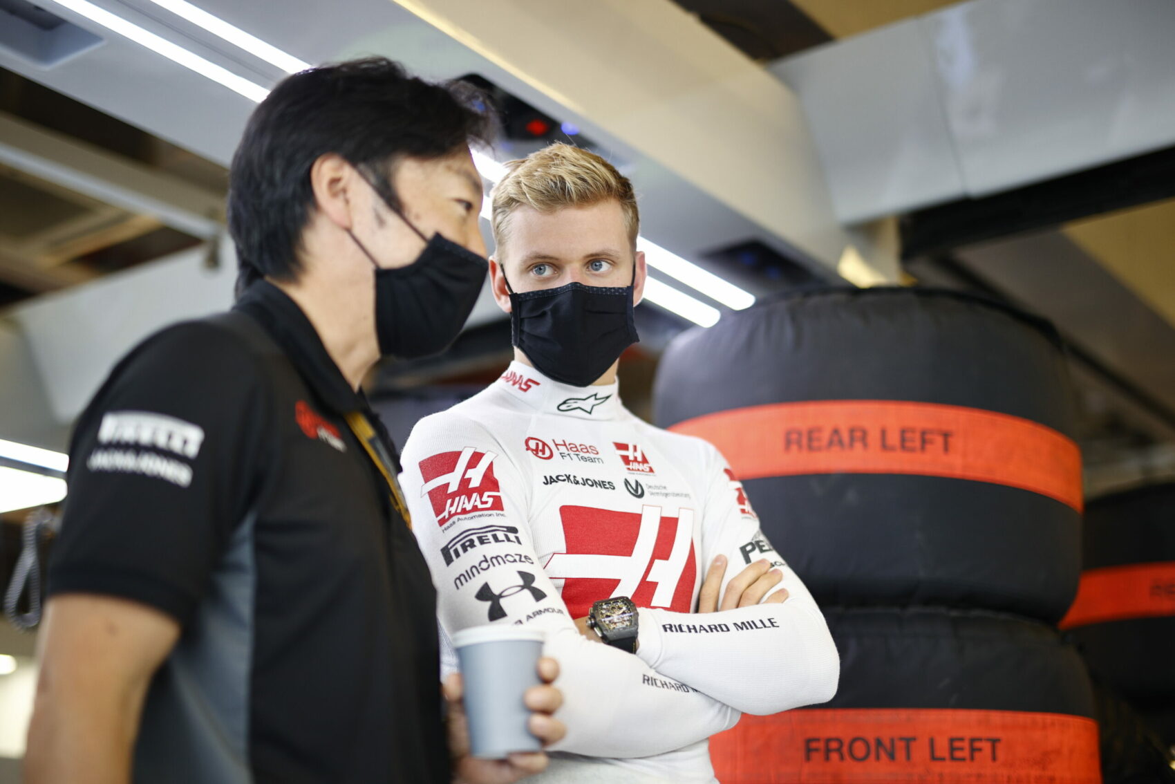 Az édesapját egykoron utáló versenymérnök lesz Mick Schumacher mentora