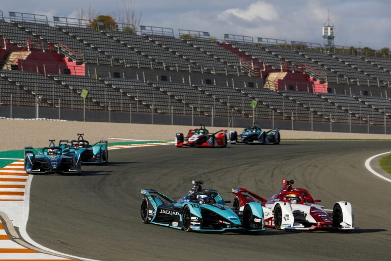 Igazi versenypályára is megy a Formula E, hat új versenyt jelentettek be