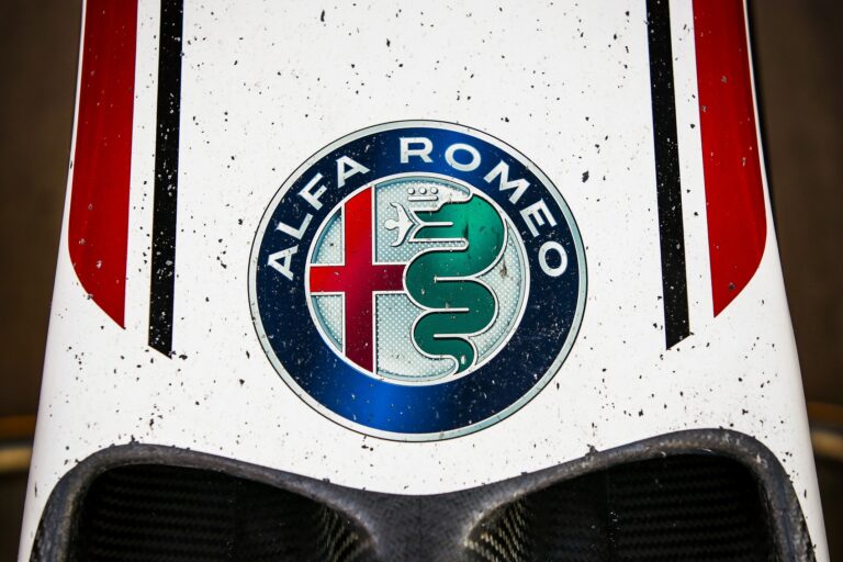 Az olasz sajtó tudni véli mikor mutatják be az Alfa Romeót
