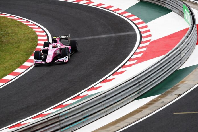 HWA, racingline