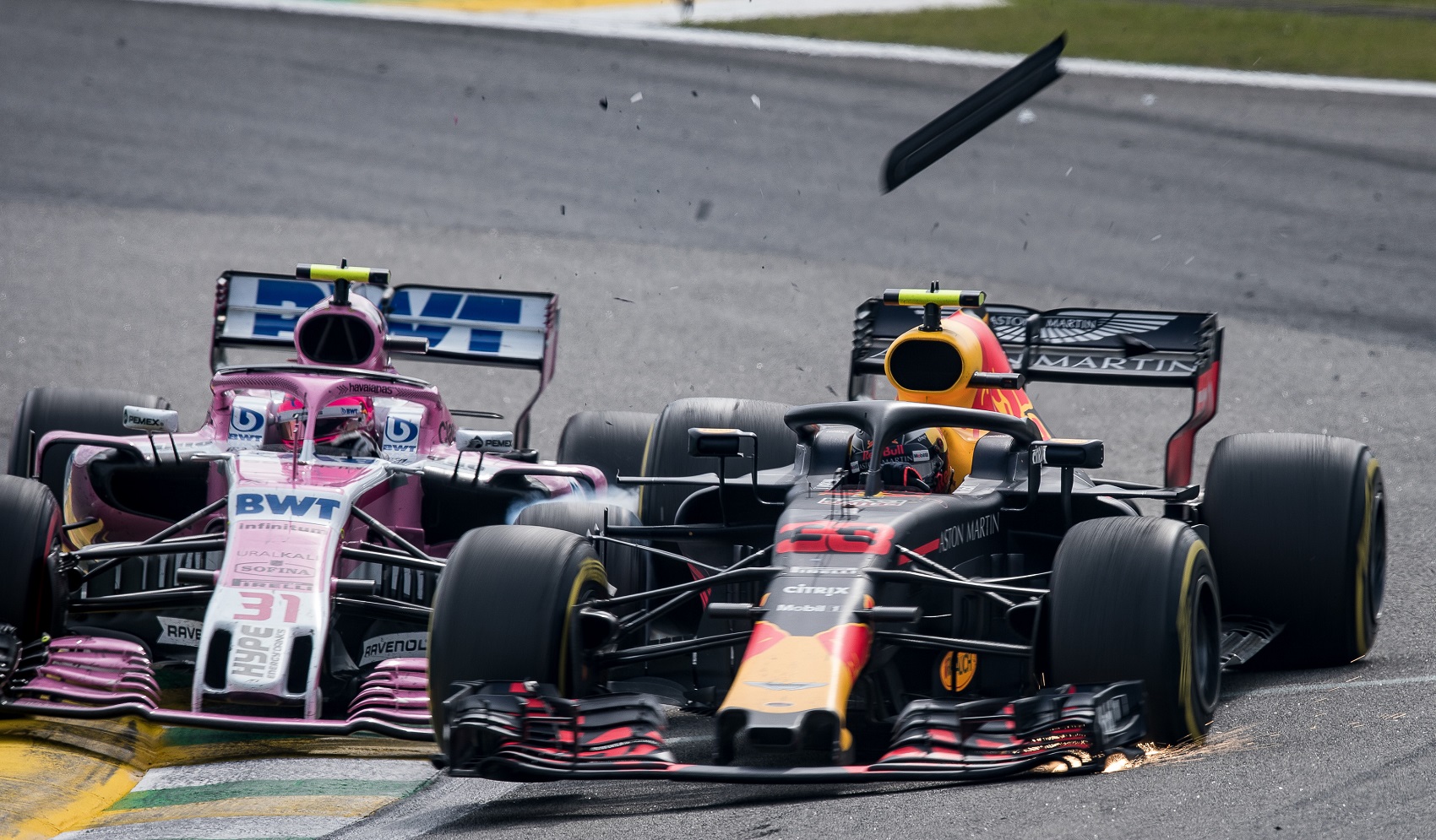 Ricciardo: Ocon kicsit olyan fiatal versenyző, mint Max!