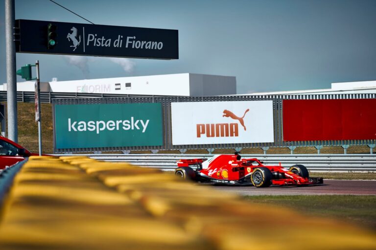 A Ferrari hét versenyzőjével is tesztelni megy Fioranoba!