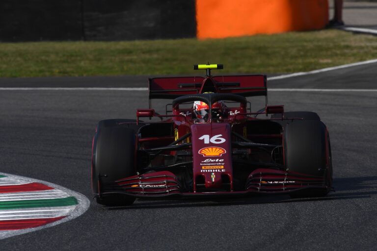 Olasz sajtó: Kétféle vörös árnyalat jelenhet meg idén a Ferrarin