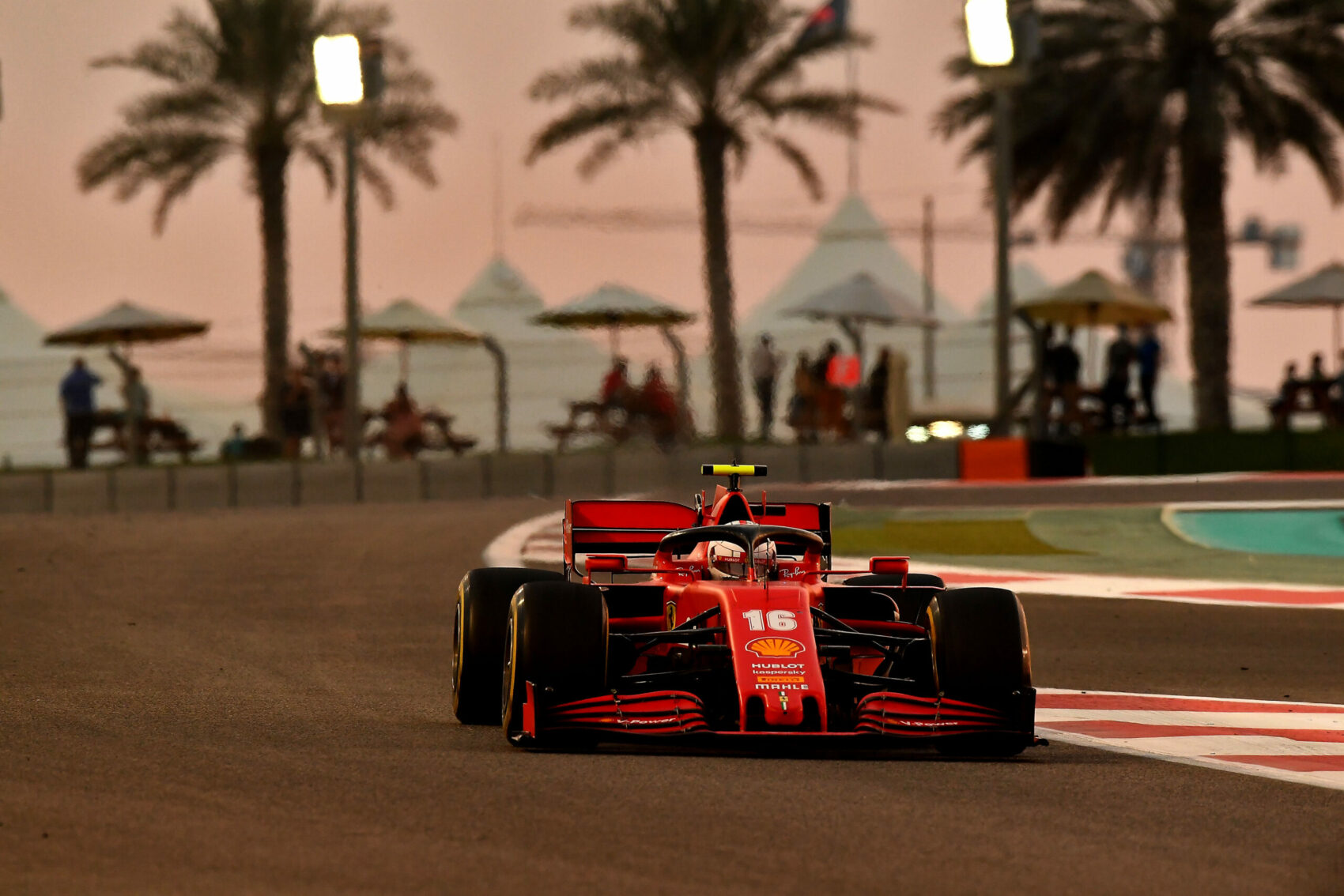 Forradalmi motortervezéssel készül 2022-re a Ferrari