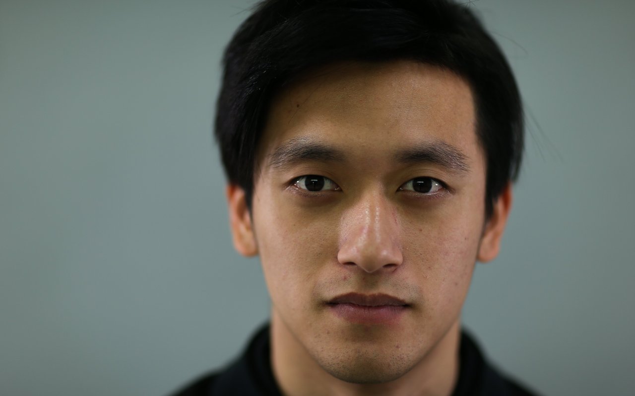 Zhou a szombati hibája után győzelemmel javított a főfutamon