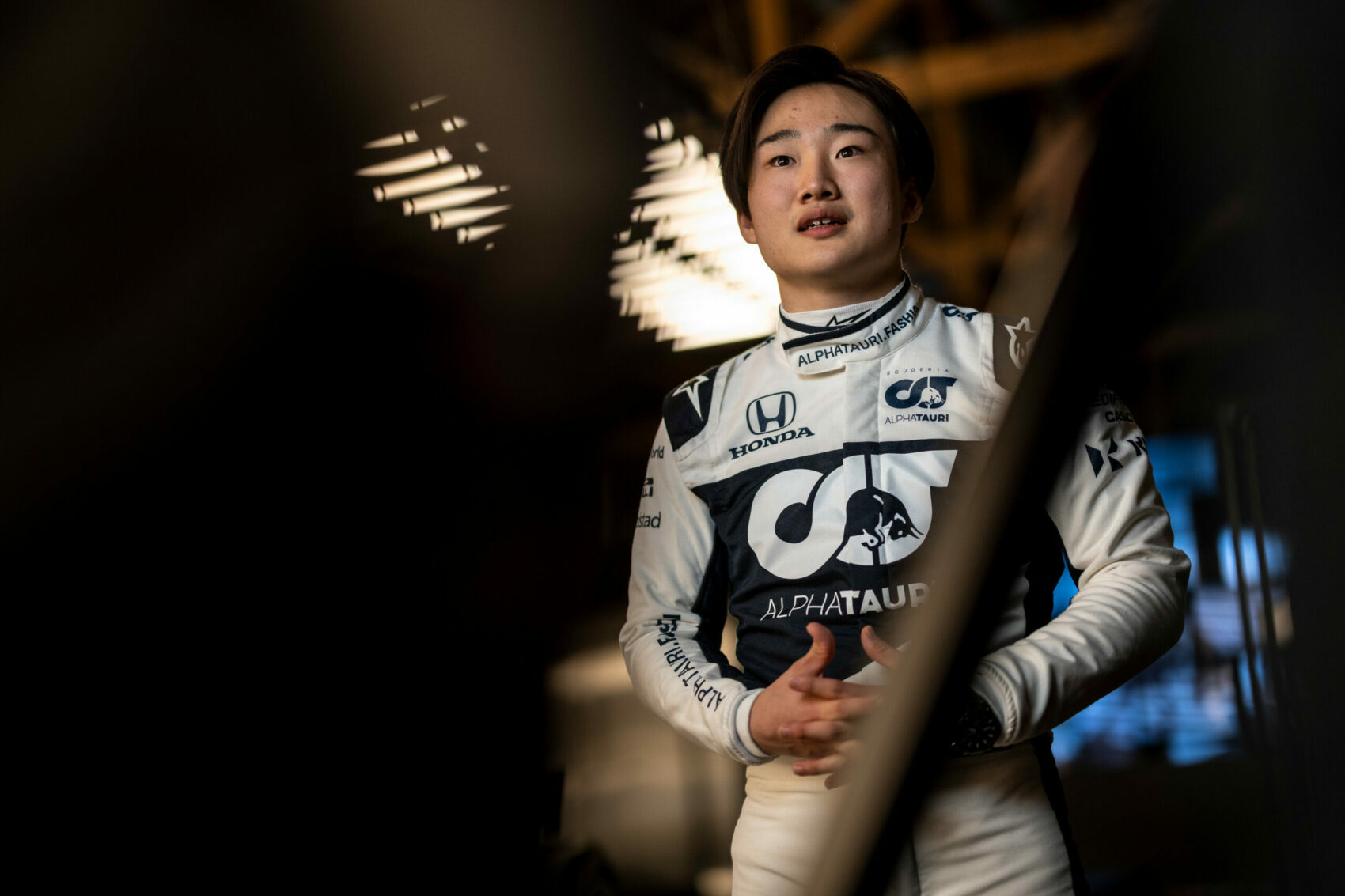 Tsunoda elárulta, miért a 22-es rajtszámot választotta