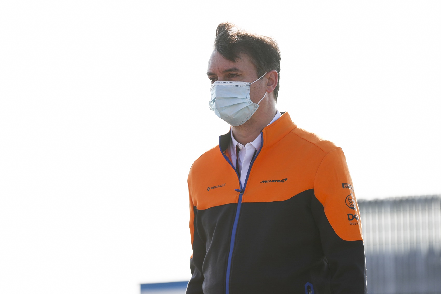 Kirúgta kulcsemberét a McLaren, a Ferrarit elhagyó mérnökkel is pótolják